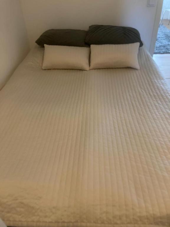 Bed and Breakfast Mehri Uppsala Zewnętrze zdjęcie